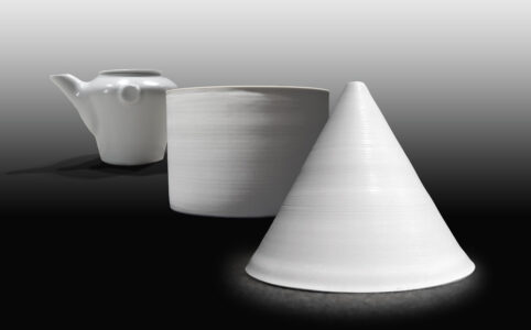 Taizo Kuroda White porcelain “Tea set,Flower Vase and Plate” 黒田泰蔵 白磁 宝瓶・煎茶碗と花入と台皿